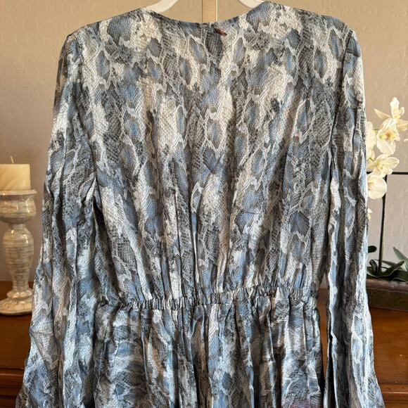 MISA Los Angeles Kaia Chiffon Dress Medium NWT Sold Out on Revolve - Picture 3 of 7